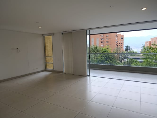 Apartamento de 4 alcobas en arriendo en Castropol, Medellín, 160 m² · foto 5 de 24