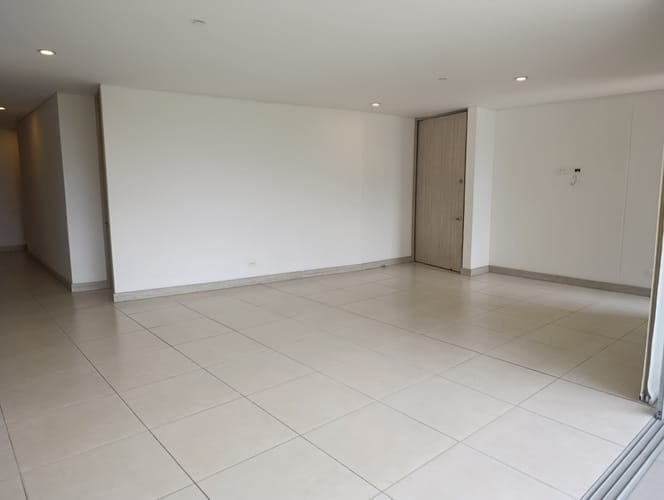 Apartamento de 4 alcobas en arriendo en Castropol, Medellín, 160 m² · foto 9 de 24