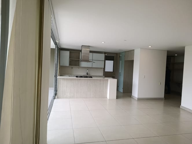 Apartamento de 4 alcobas en arriendo en Castropol, Medellín, 160 m² · foto 13 de 24