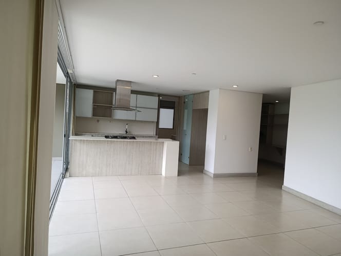 Apartamento de 4 alcobas en arriendo en Castropol, Medellín, 160 m² · foto 14 de 24