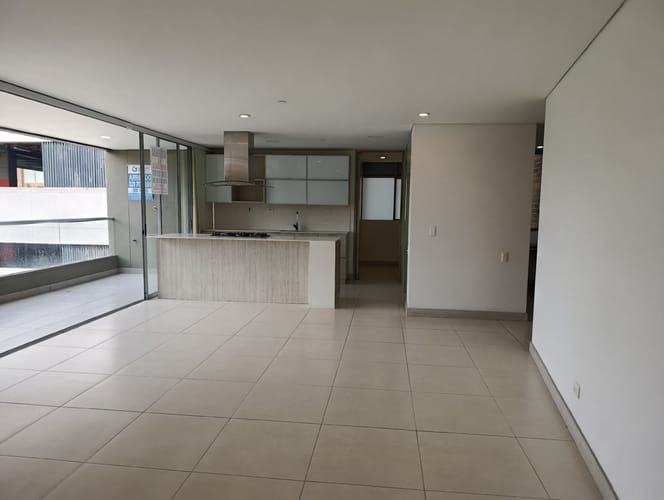 Apartamento de 4 alcobas en arriendo en Castropol, Medellín, 160 m² · foto 16 de 24