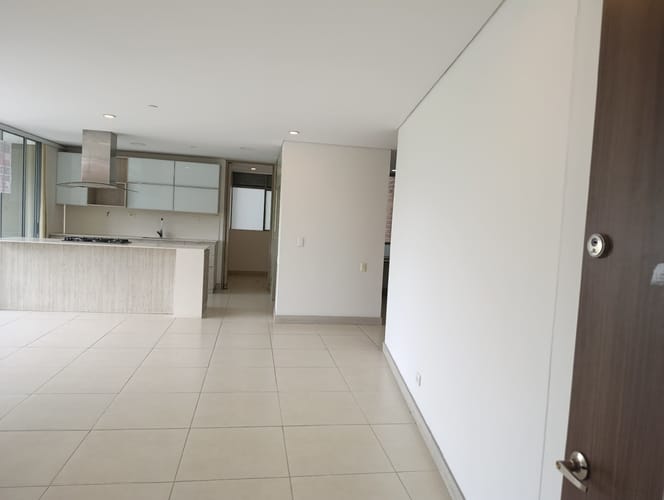 Apartamento de 4 alcobas en arriendo en Castropol, Medellín, 160 m² · foto 17 de 24