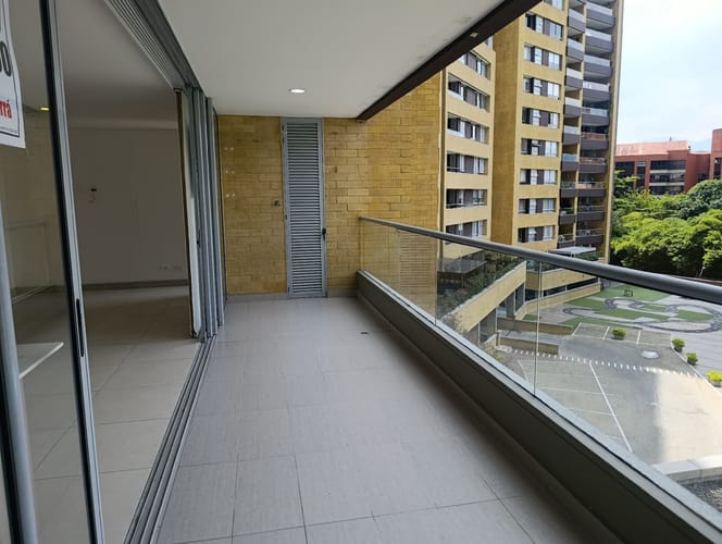Apartamento de 4 alcobas en arriendo en Castropol, Medellín, 160 m² · foto 22 de 24