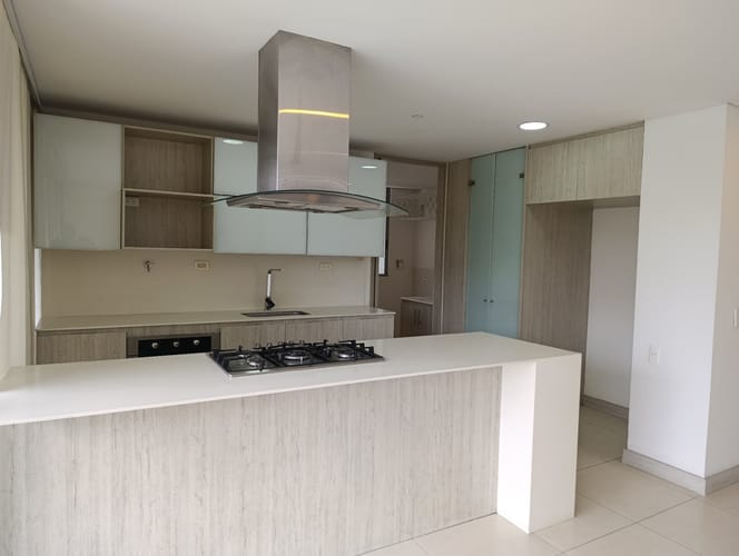 Apartamento de 4 alcobas en arriendo en Castropol, Medellín, 160 m² · foto 23 de 24