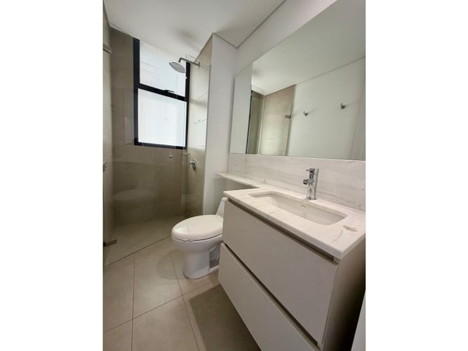 Apartamento de 2 alcobas en arriendo en Lalinde, Medellín, 94 m² · foto 12 de 17