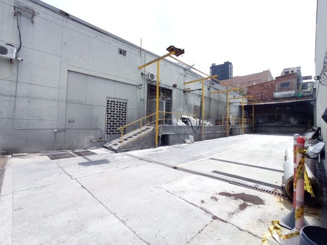 Bodega en venta en Las Lomitas, Sabaneta, 1738 m² · foto 2 de 9