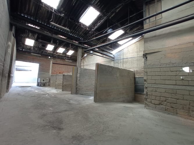 Bodega en venta en Las Lomitas, Sabaneta, 1738 m² · foto 4 de 9