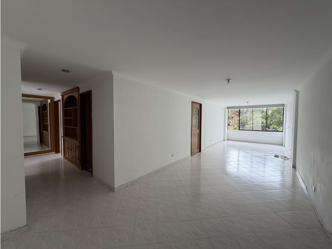 Apartamento de 3 alcobas en arriendo en Las Lomas No.2, Medellín, 120 m² · foto 2 de 24