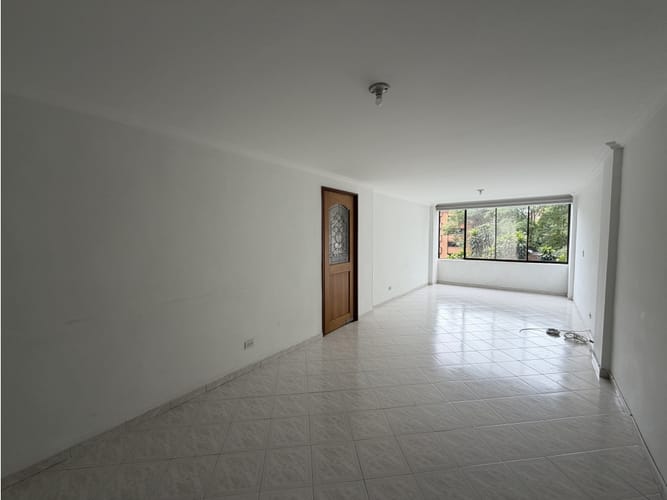 Apartamento de 3 alcobas en arriendo en Las Lomas No.2, Medellín, 120 m² · foto 3 de 24