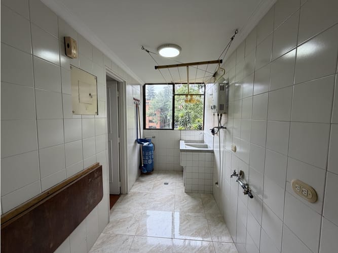Apartamento de 3 alcobas en arriendo en Las Lomas No.2, Medellín, 120 m² · foto 6 de 24