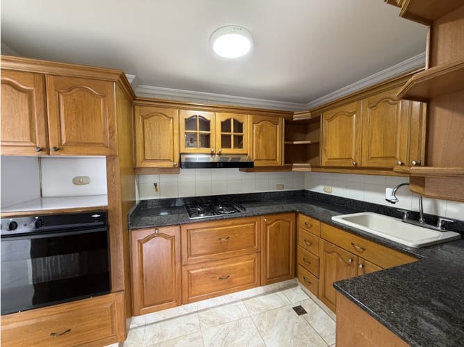 Apartamento de 3 alcobas en arriendo en Las Lomas No.2, Medellín, 120 m² · foto 8 de 24