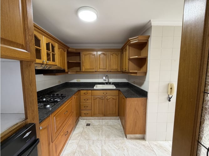 Apartamento de 3 alcobas en arriendo en Las Lomas No.2, Medellín, 120 m² · foto 10 de 24