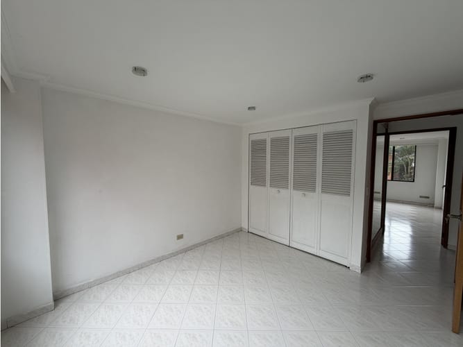 Apartamento de 3 alcobas en arriendo en Las Lomas No.2, Medellín, 120 m² · foto 19 de 24