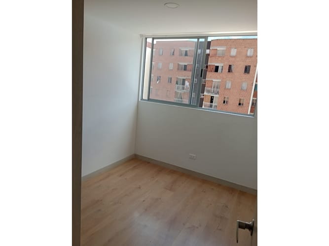 Apartamento de 2 alcobas en venta en Niquia, Bello, 59 m² · foto 6 de 13