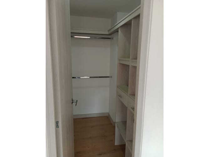 Apartamento de 2 alcobas en venta en Niquia, Bello, 59 m² · foto 10 de 13