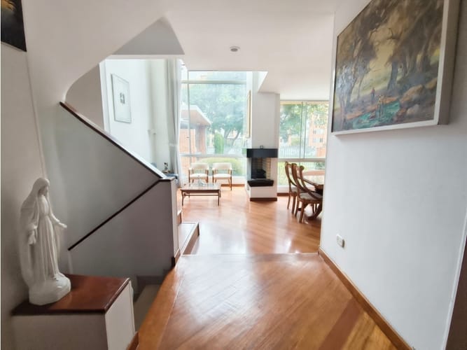 Casa en venta en Colina Campestre, Bogotá · foto 3 de 24