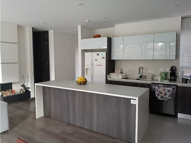 Apartamento de 3 alcobas en venta en Cerros De Suba, Bogotá, 184 m² · foto 6 de 24