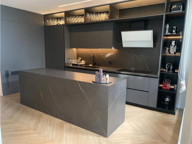 Apartamento de 3 alcobas en venta en Chico Norte, Bogotá, 140 m² · foto 5 de 19