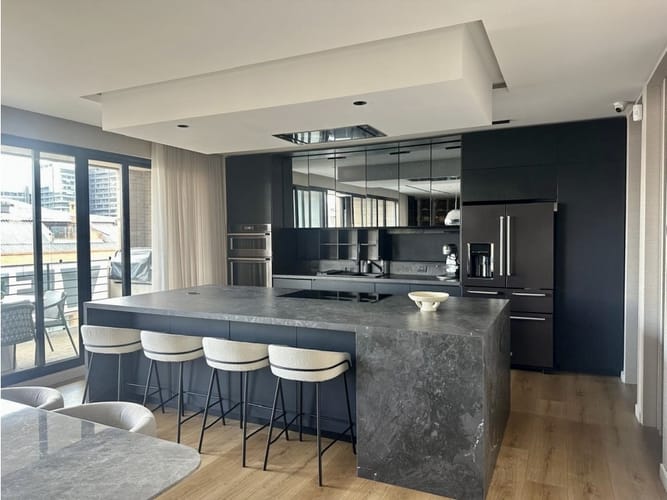 Apartamento de 3 alcobas en venta en Chicó Navarra, Bogotá, 352 m² · foto 4 de 23