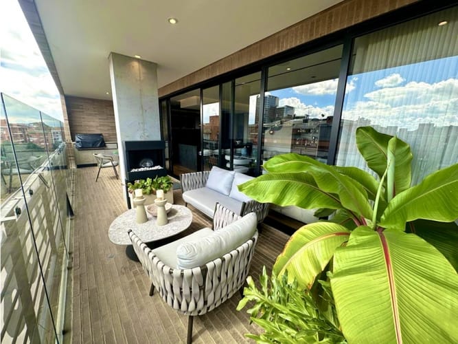 Apartamento de 3 alcobas en venta en Chicó Navarra, Bogotá, 352 m² · foto 7 de 23