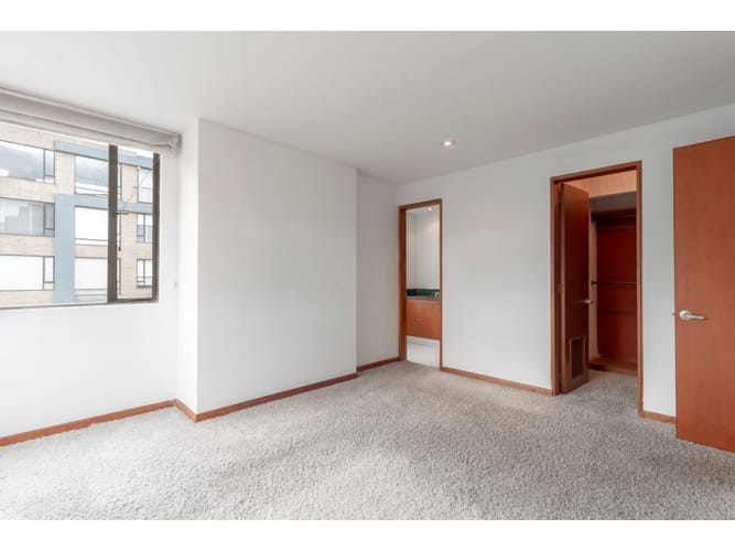 Apartamento de 3 alcobas en venta en Santa Barbara, Bogotá, 183 m² · foto 10 de 18