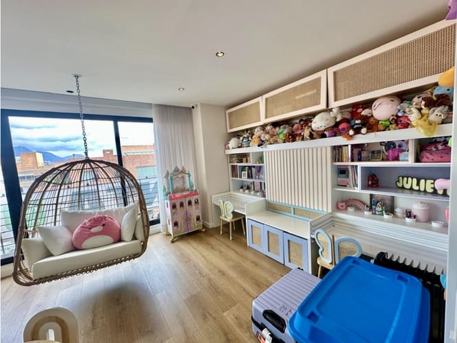 Apartamento de 3 alcobas en venta en Chicó Navarra, Bogotá, 352 m² · foto 16 de 23