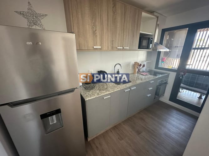 Apartamento 2 dormitorios alquiler anual Punta del Este · Foto 3