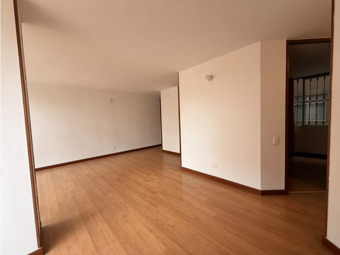 Apartamento de 3 alcobas en venta en Zona Centro, Madrid, 71 m² · foto 2 de 14