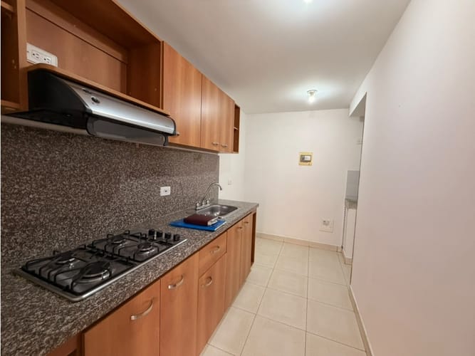Apartamento de 3 alcobas en venta en Zona Centro, Madrid, 71 m² · foto 3 de 14