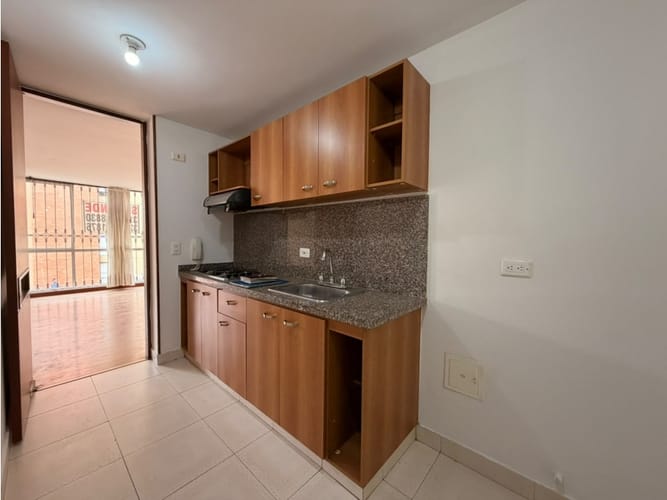 Apartamento de 3 alcobas en venta en Zona Centro, Madrid, 71 m² · foto 4 de 14