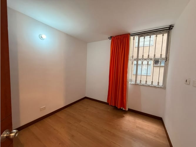 Apartamento de 3 alcobas en venta en Zona Centro, Madrid, 71 m² · foto 7 de 14