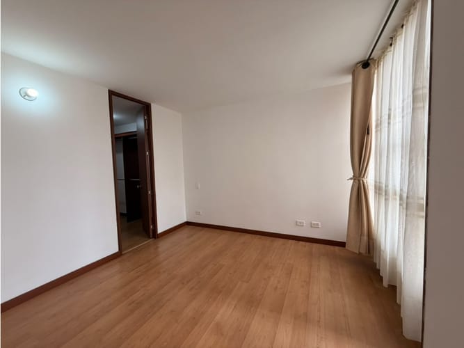 Apartamento de 3 alcobas en venta en Zona Centro, Madrid, 71 m² · foto 10 de 14
