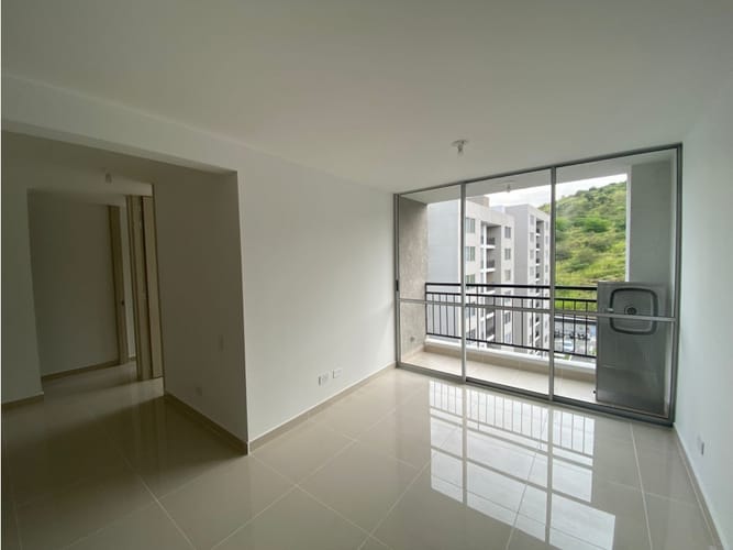 Apartamento de 2 alcobas en venta en Caucaseco, Yumbo, 55 m² · foto 4 de 12