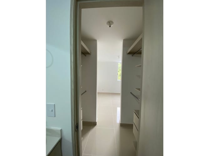 Apartamento de 2 alcobas en venta en Caucaseco, Yumbo, 55 m² · foto 5 de 12