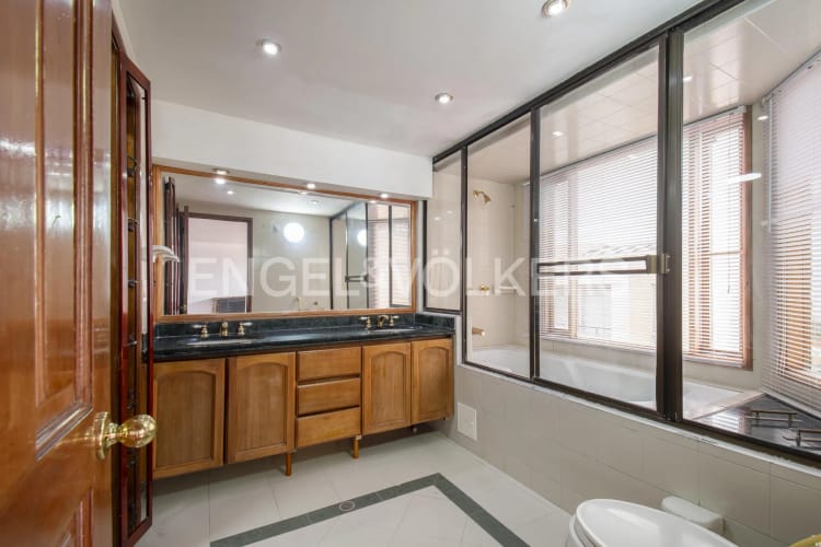 Casa de 4 alcobas en venta en Cerros De Suba, Bogotá, 292 m² · foto 13 de 20