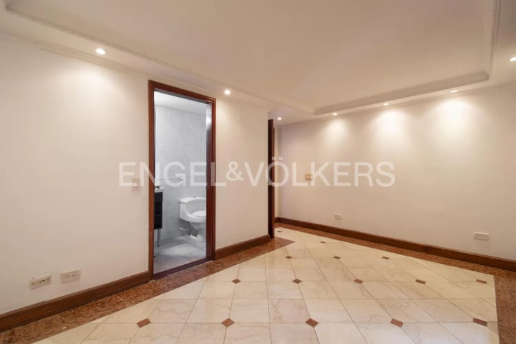 Casa de 4 alcobas en venta en Cerros De Suba, Bogotá, 292 m² · foto 10 de 20