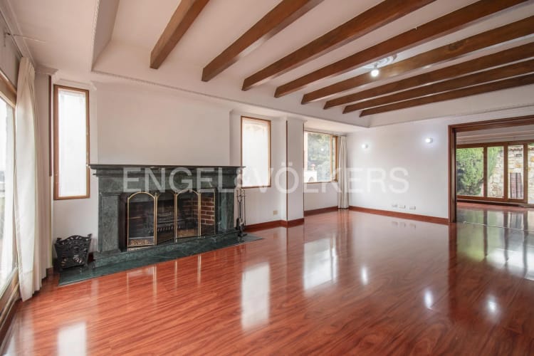 Casa de 4 alcobas en venta en Cerros De Suba, Bogotá, 292 m² · foto 2 de 20