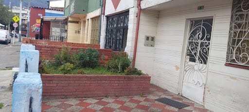 Casa de 5 alcobas en venta en Ciudad Jardin Sur, Bogotá, 350 m² · foto 3 de 24