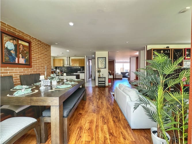 Casa de 3 alcobas en venta en Altos De La Colina, Bogotá, 267 m² · foto 4 de 24