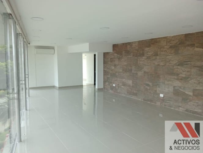 Oficina en arriendo en El Castillo, Medellín, 92 m² · foto 2 de 10