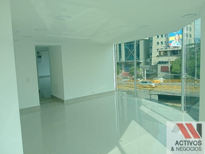 Oficina en arriendo en El Castillo, Medellín, 92 m² · foto 4 de 10