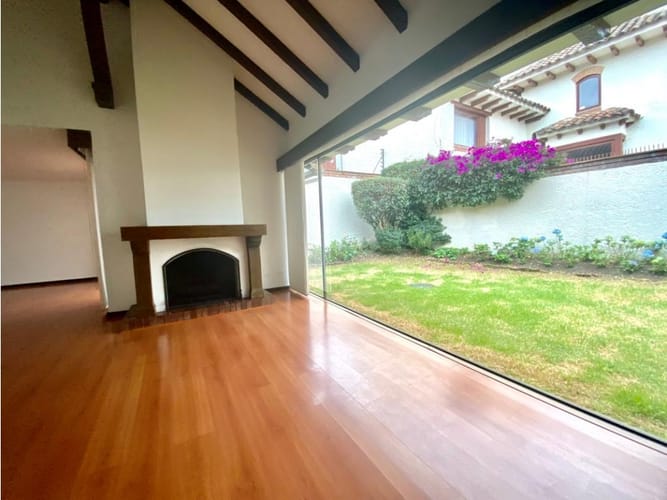 Casa de 4 alcobas en arriendo en Calleja Baja, Bogotá, 322 m² · foto 5 de 10