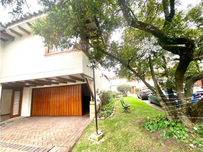 Casa de 4 alcobas en arriendo en Calleja Baja, Bogotá, 322 m² · foto 10 de 10