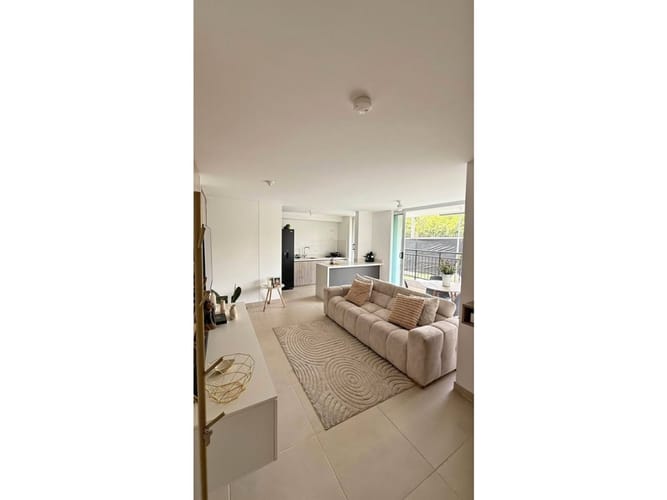 Apartamento de 3 alcobas en venta en Valle Del Lili, Cali, 78 m² · foto 2 de 9