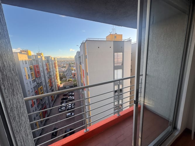 Apartamento de 3 alcobas en arriendo en Antonio Granados, Bogotá, 68 m² · foto 2 de 16