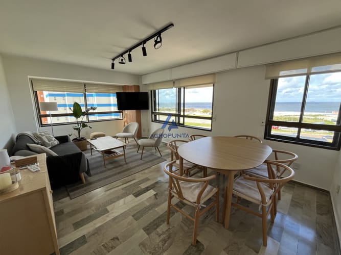 Alquiler anual Apartamento 2 Dormitorios La Pastora Punta del Este Vista al Mar