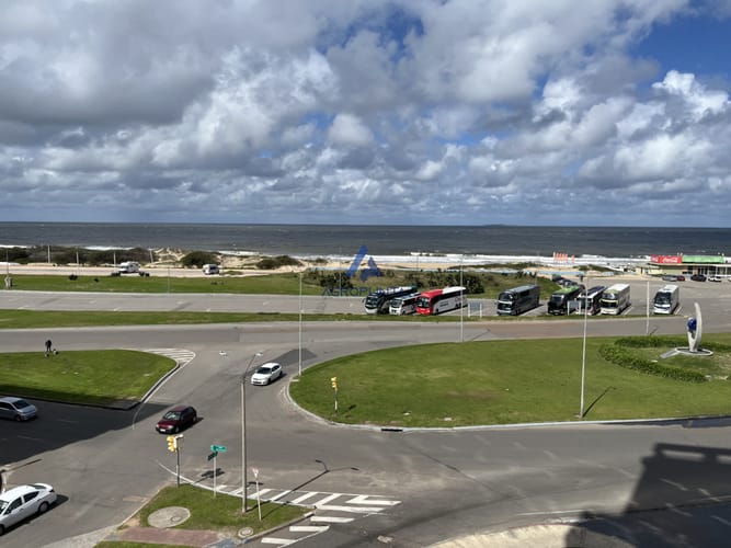 Alquiler anual Apartamento 2 Dormitorios La Pastora Punta del Este Vista al Mar · Foto 3