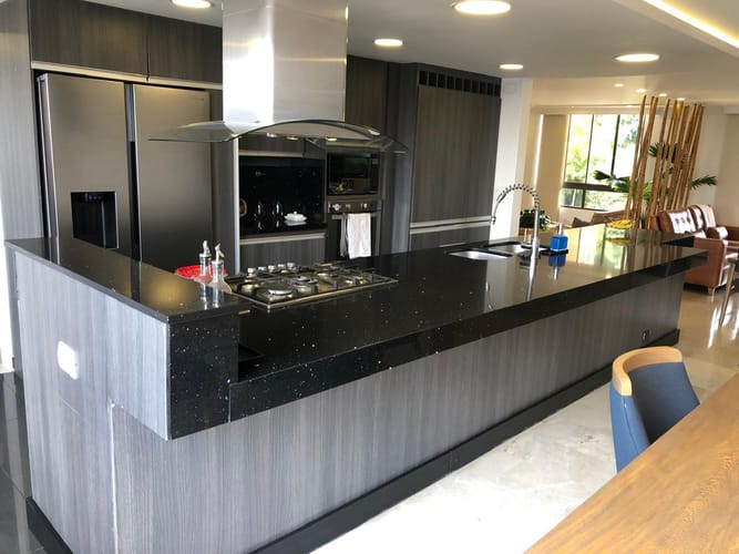 Apartamento de 4 alcobas en venta en El Tesoro, Medellín, 218 m² · foto 4 de 20