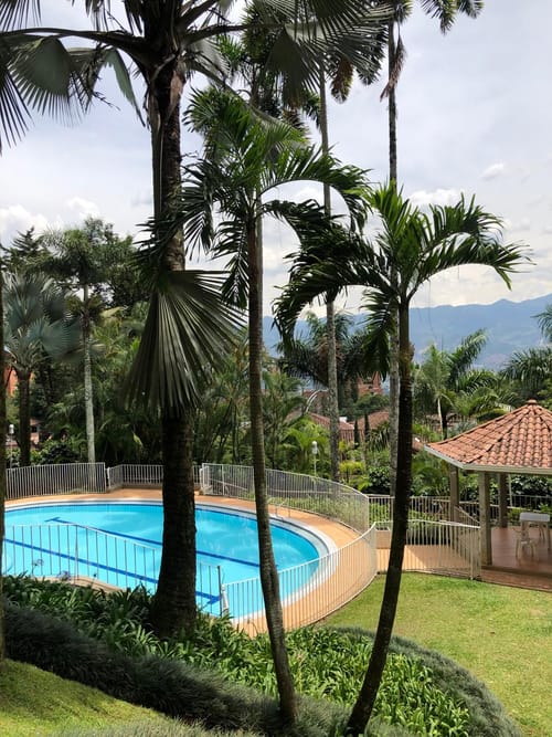 Apartamento de 4 alcobas en venta en El Tesoro, Medellín, 218 m² · foto 13 de 20