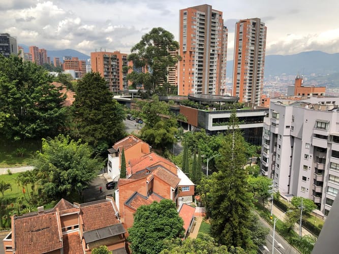 Apartamento de 4 alcobas en venta en El Tesoro, Medellín, 218 m² · foto 16 de 20